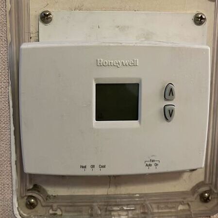  Thermostat Picture